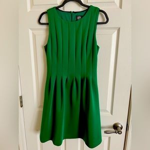 Adorable Dress Vince Camuto green